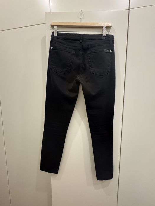 Czarne jeansy rurki firmy   7 for all mankind, prawie nowe