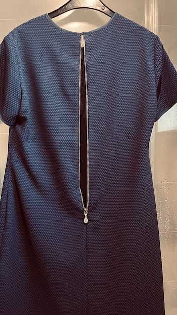 Vestido novo, usado uma única vez. Já não me serve. Tamanho 40