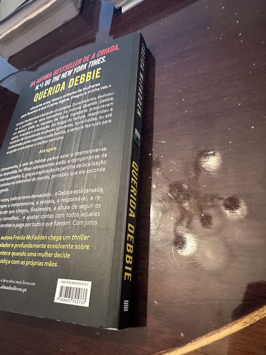 livro querida debbie freida mcfadden