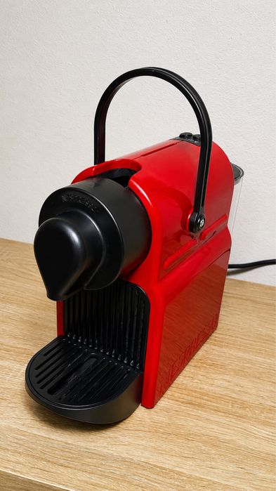 Maquina Nespresso - Inissia Red - Café Krups