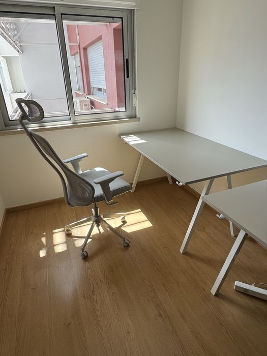 Secretária IKEA Trotten bege/branco - impecável, como nova