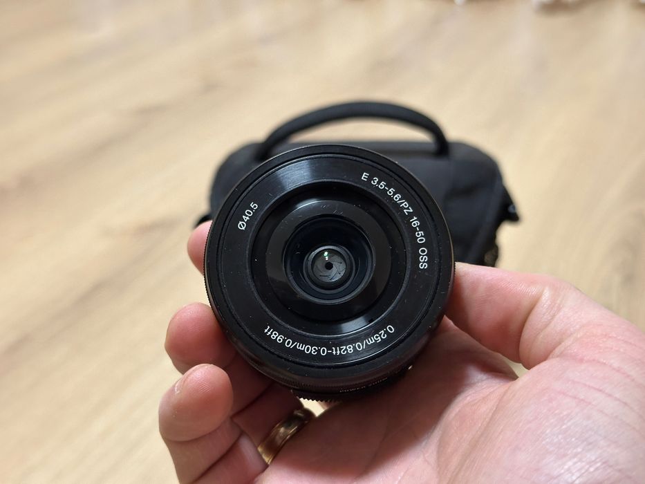Sony ZV-E10 + 16-50mm OSS | 5 акумуляторів | 2 зарядних | Сумка