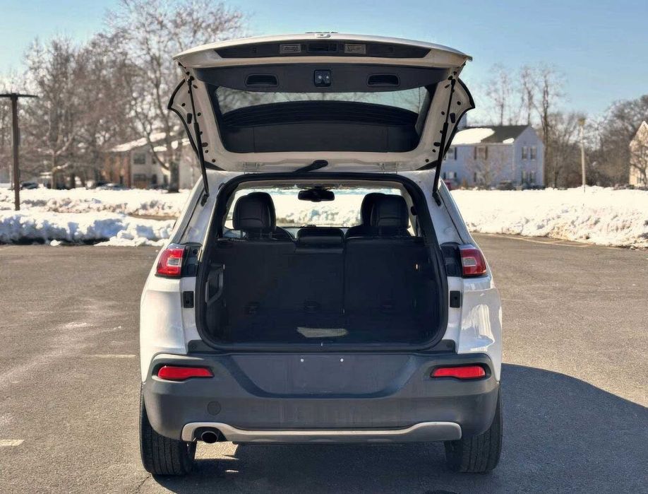 Jeep Cherokee      2017