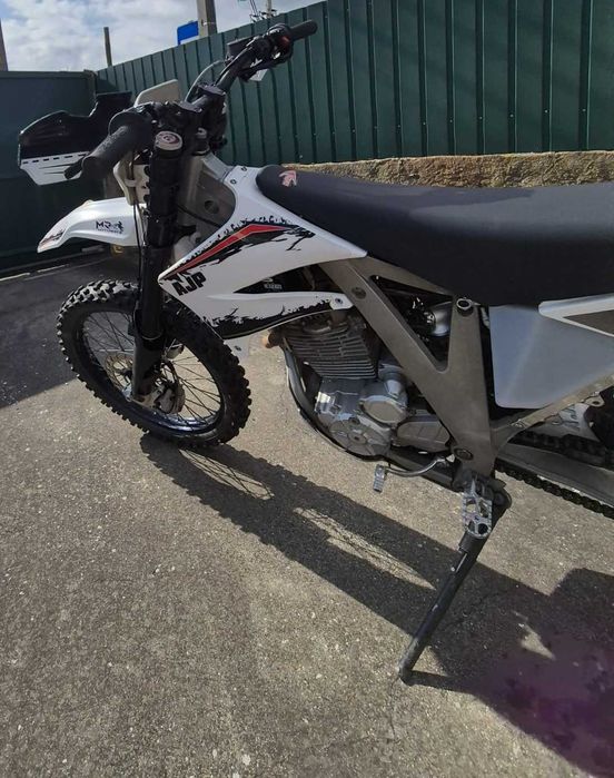 Ajp pr5  250 Enduro
