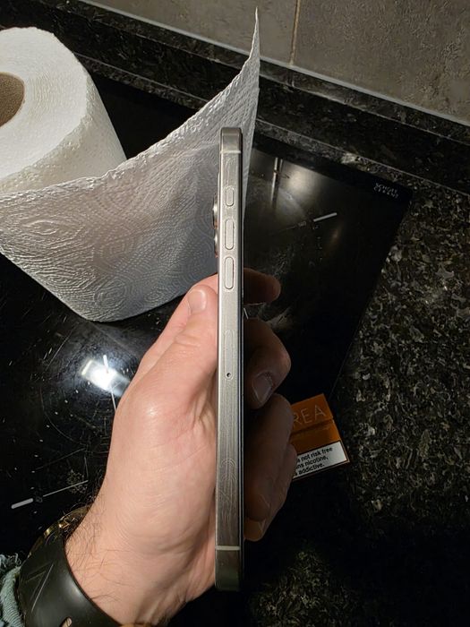 IPHONE 16 PRO MAX 256GB como novo