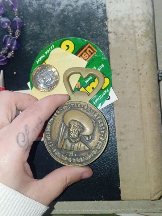 Abre garrafas medalha