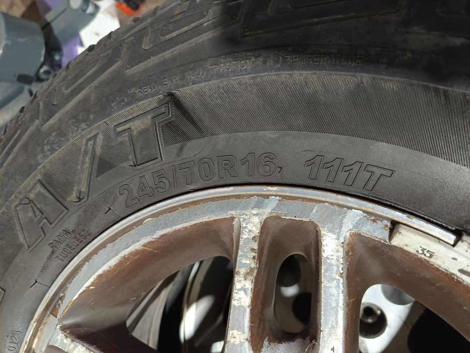 Pneus jeep wj 245/70/16