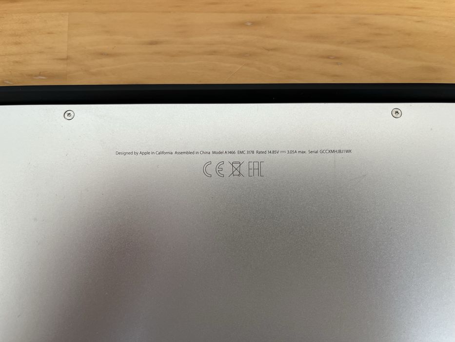 MacBook Air 13” A1466 Completo (Caixa + Carregador) – Pronto a Usar