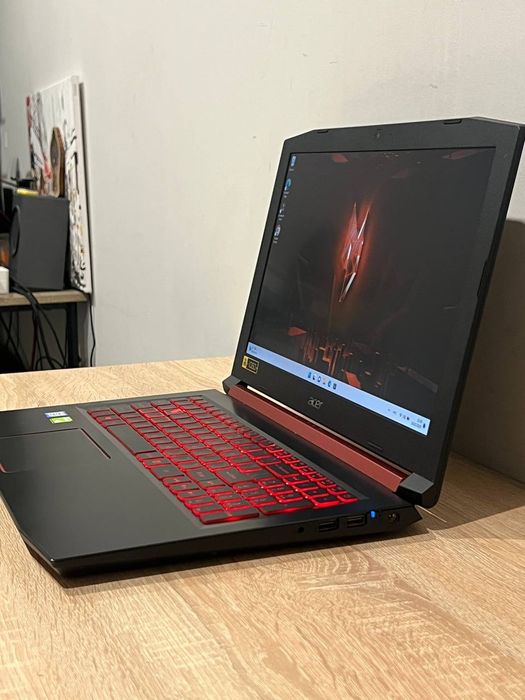 Acer Nitro 5 | mx150 (2GB) i5-8250U | 8 GB RAM | SSD + HDD | Win 11Pro