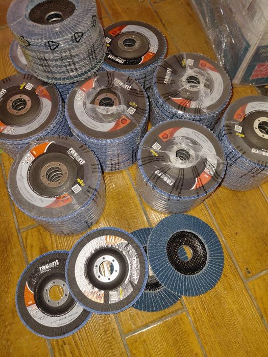 Пелюстковий шліфувальний диск круг