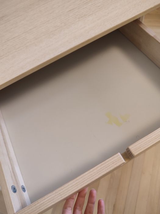 Biurko eleganckie minimalistyczne drewniane