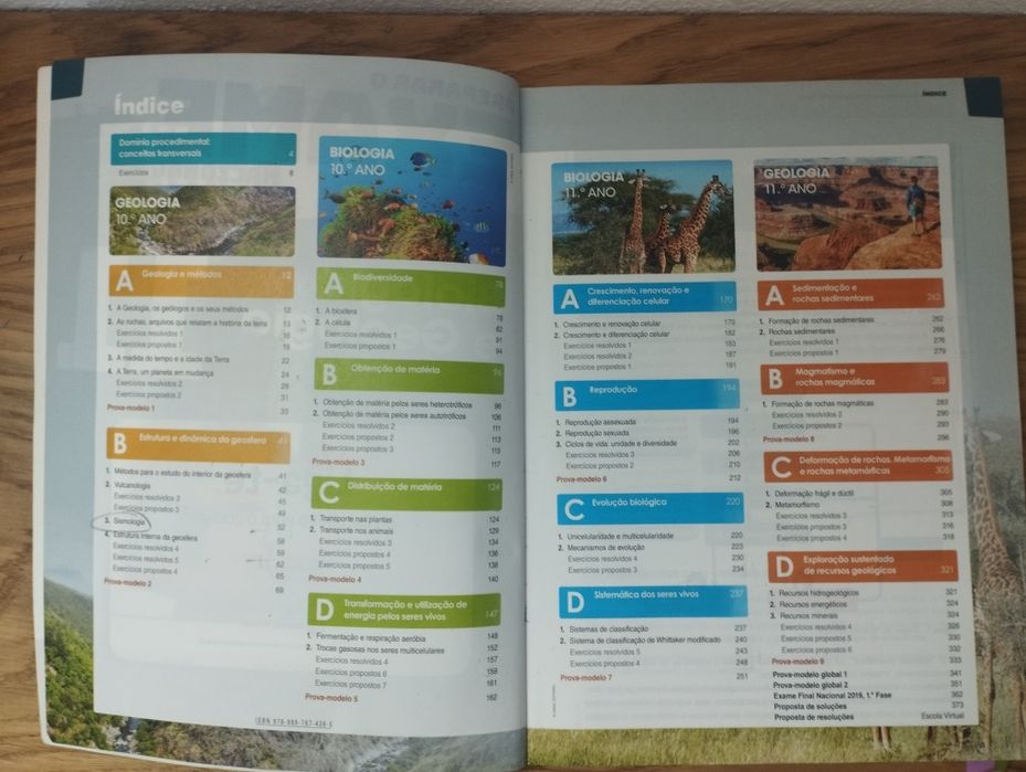 Livro de preparação para o exame de Biologia e Geologia