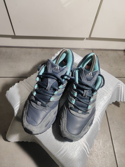 Adidasy firmy Adidas. Popielatego seledynowy. 38.
