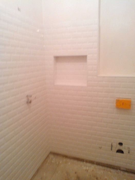 Empresa Melhoria 100 limites UNIP Ltda const, quer renovar a sua casa? Nós fazemos tudo, remodelação completa, pinturas, canalização, cozinha e wc