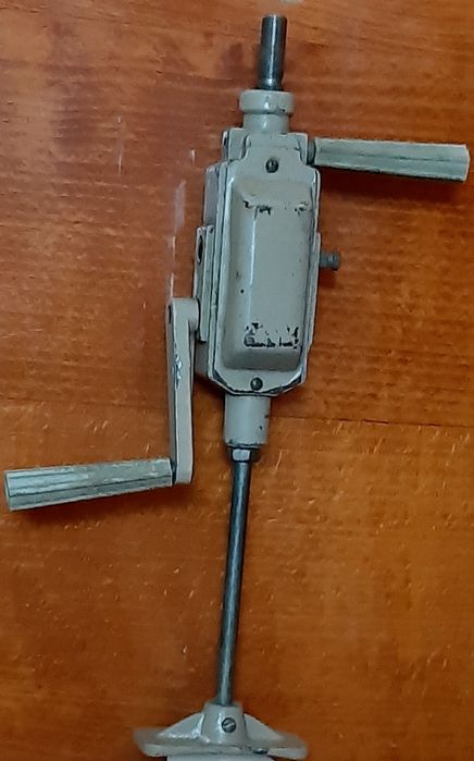 Продам ручную дрель