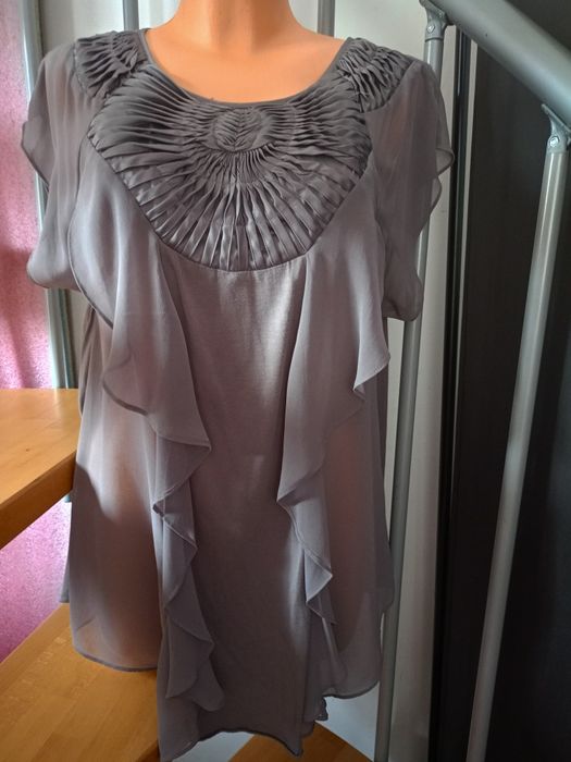 Tunika z luźnymi rękawami stalowa falbany elegancka rozmiar 42
