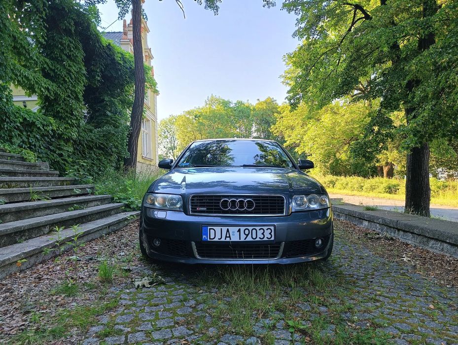 Audi A4 Limousine Audi A4B6 3.0