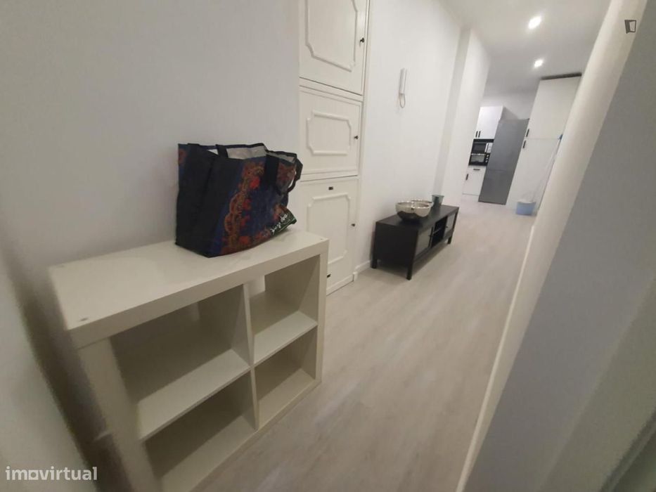 Quarto - localizado em Lumiar Lisbon