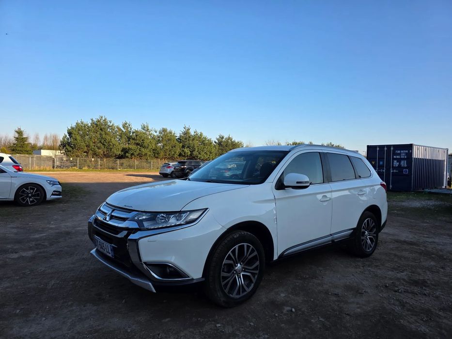 Mitsubishi Outlander AWD 4X4 Diesel 150 KM 7 osob
