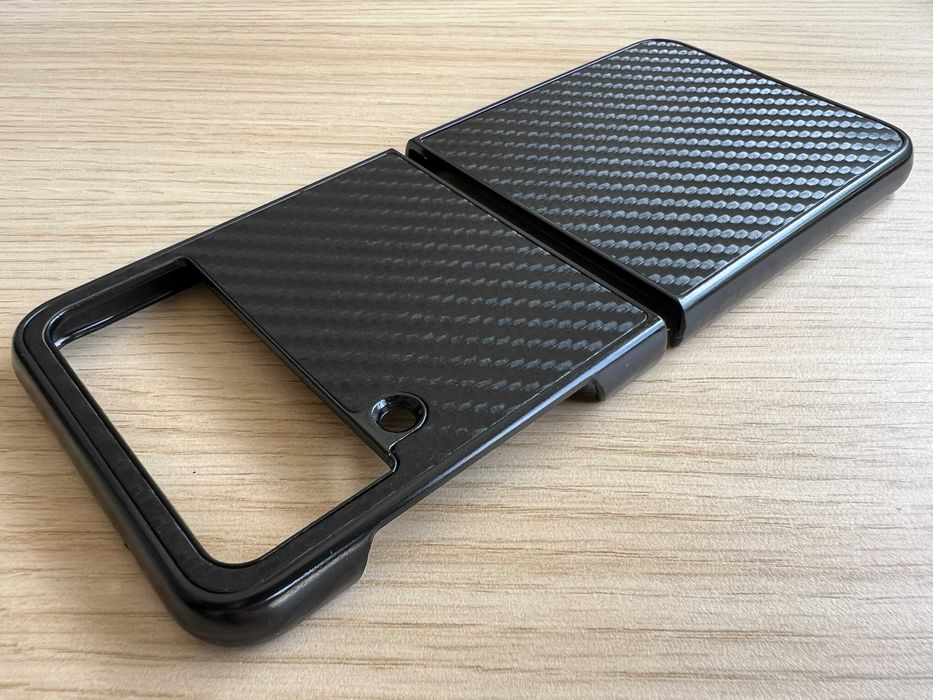 Samsung Galaxy Flip 4 чохол чорний Carbon розкладний матовий пластик