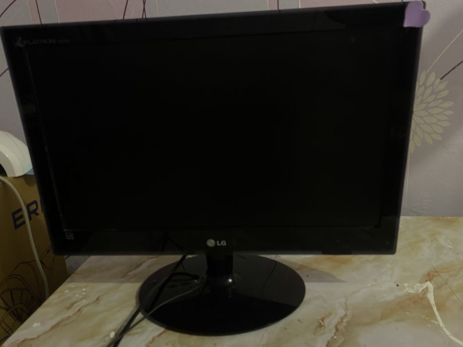 Компʼютер LG Canon E414