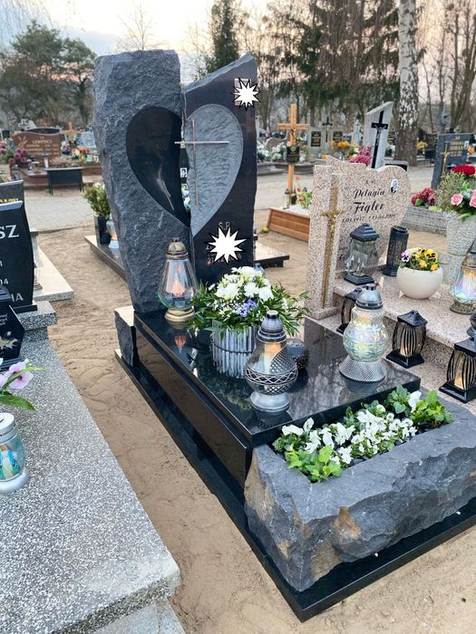 Nagrobek , pomnik skałkowy artystyczny