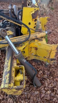 Koparka zawieszana John Deere