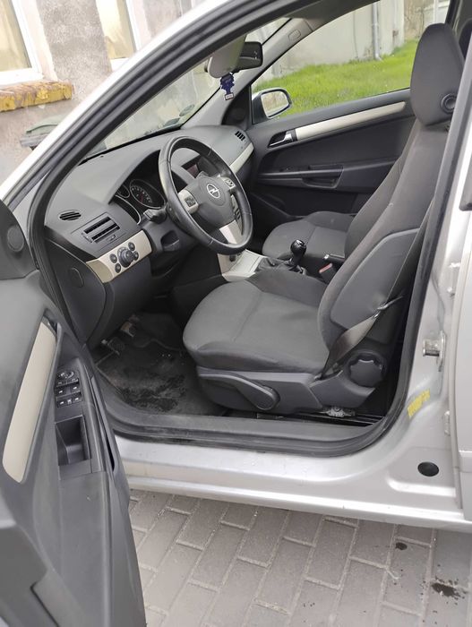 Opel Astra h 1.7 CDTI . 2008 rok