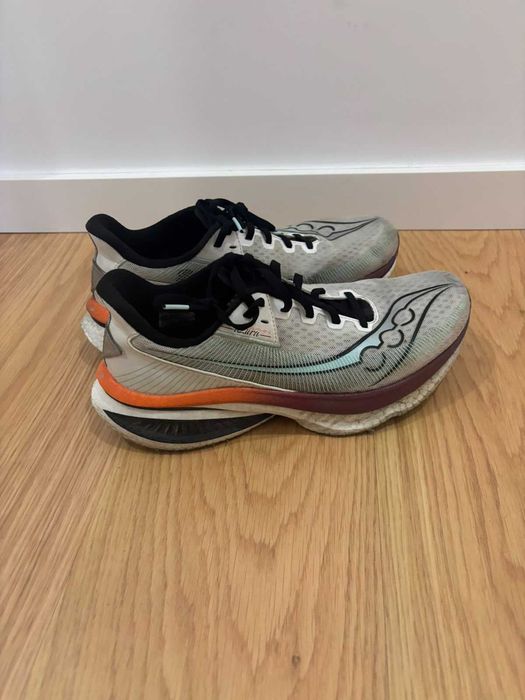 Sapatilhas Saucony Endorphin Azura