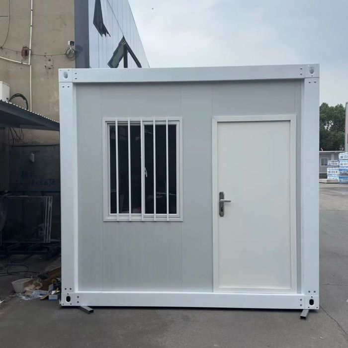 Kontener biurowy socjalny z łazienką WC prysznic 100 mm