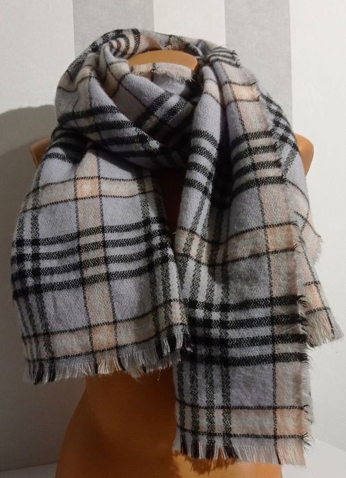 Pastelowy w kratę ciepły wełniany szalik długi szal House