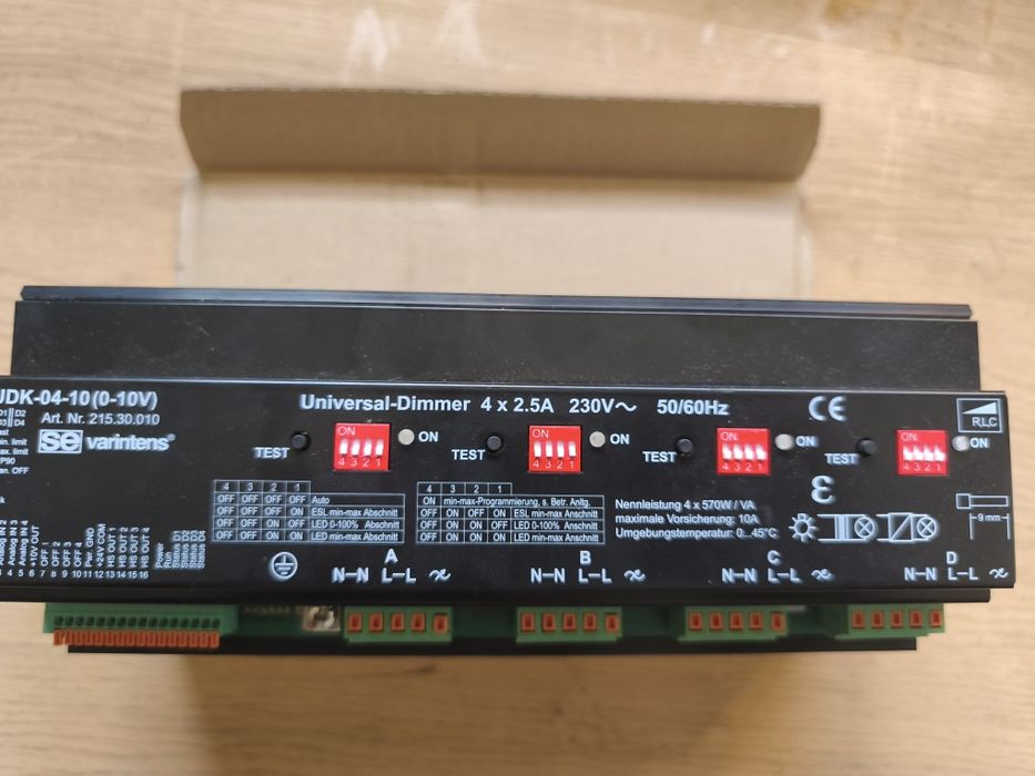 Ściemniacz SE Lightmanagement / Varintens UDK-04-10 (0–10 V)