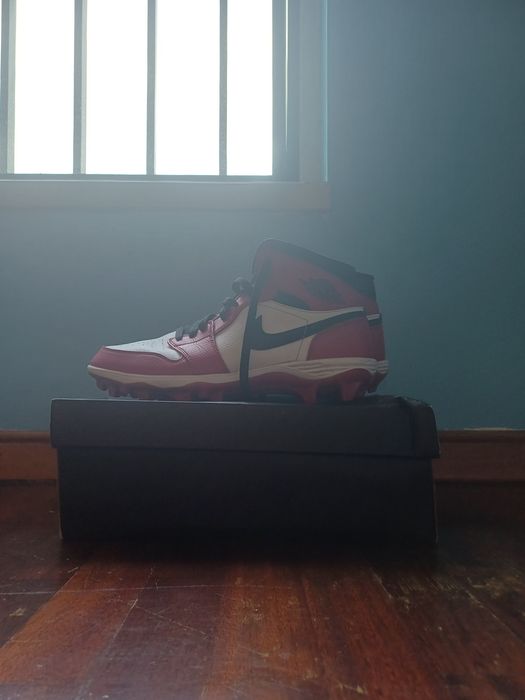 Jordan 1 Mid - Chicago