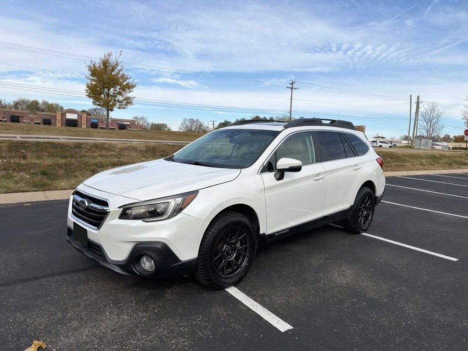 Subaru Outback Limited      2019
