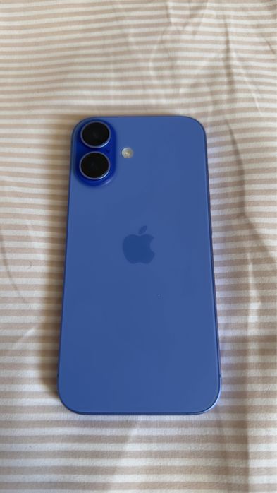 Iphone 16 128GB Ultramarino