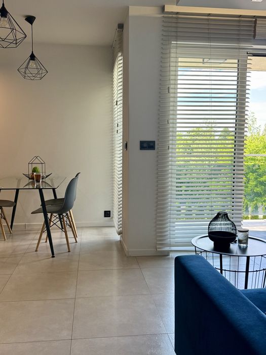 Nowoczesny apartament z balkonem dwa miejsca parkingowe blisko centrum
