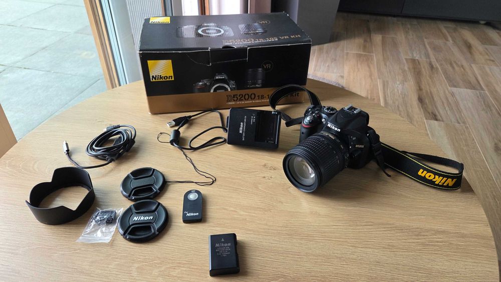 Nikon D5200 z obiektywem Nikkor 18 105mm f/3.5 5.6G ED VR