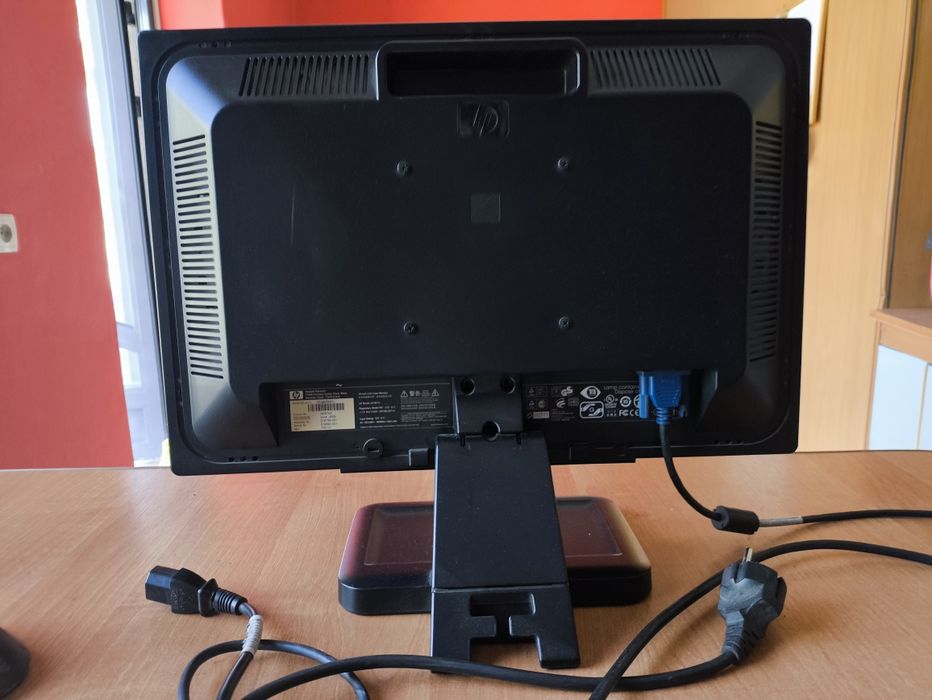 Sprzedam monitor komputerowy