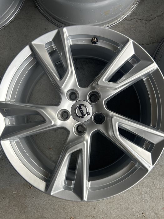 Felgi volvo 18’ oryginał