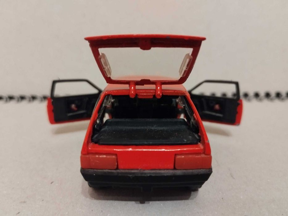 модель ВАЗ-21 08 сделано в СССР масштаб 1:43