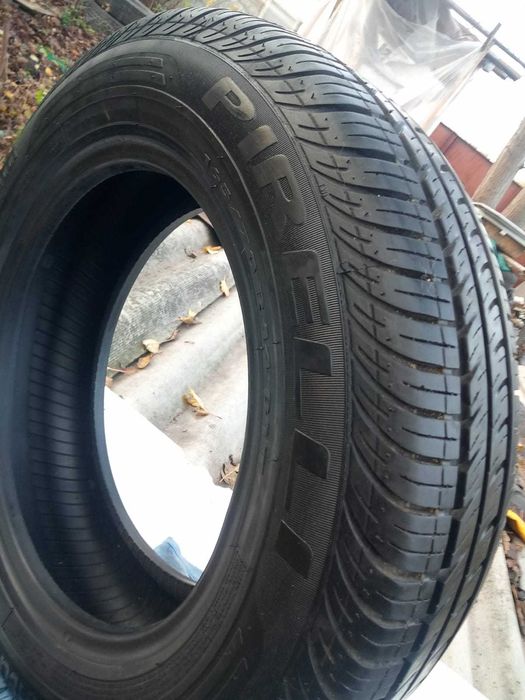 резина  Pirelli  на 14 в хорошем состоянии летняя и зимняя