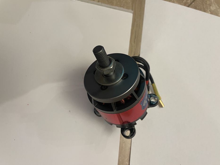 Sprzedam Silnik RC EMAX GT5325/11 samolot szybowiec nitro