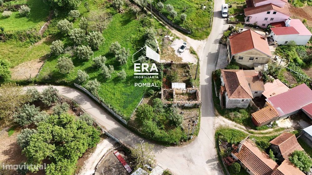 Ruína em Abiul com 450m2 de terreno