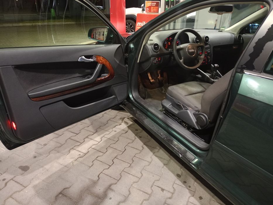 Audi A3 8P    1.6 115 KM