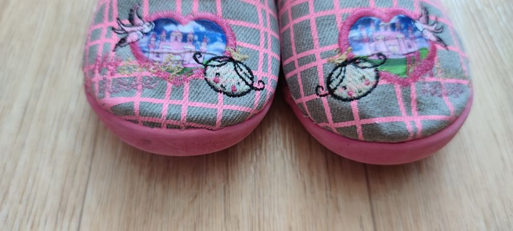 Kapcie Renbut do przedszkola r. 25