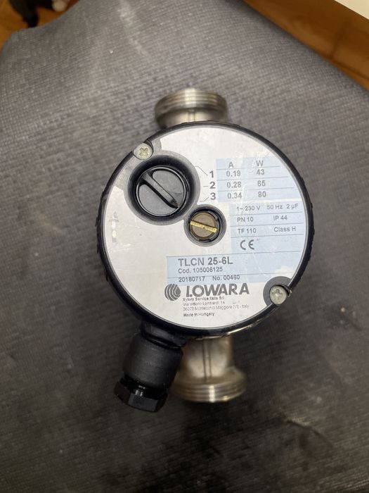 Bomba circuladora Lowara TLCN 25-6L (impulsor em inox)