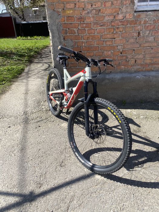 Велосипед  YT INDUSTRIES