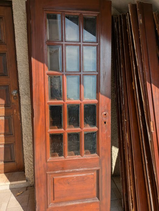 Portas para desocupar