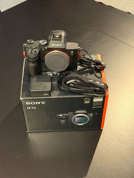 Sony Alpha a7 III com 60.151 disparos