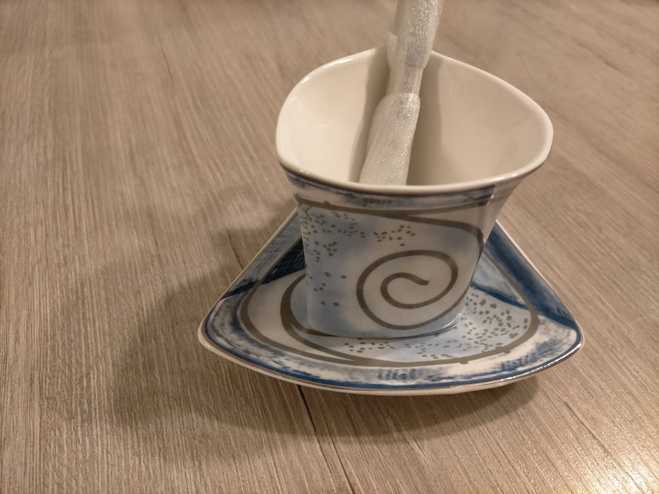 Zestaw filiżanek Queen Isabell